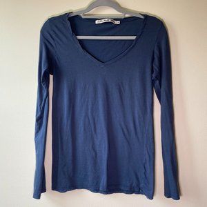 Michael Stars Women's V-Neck Original Tee, Size Large